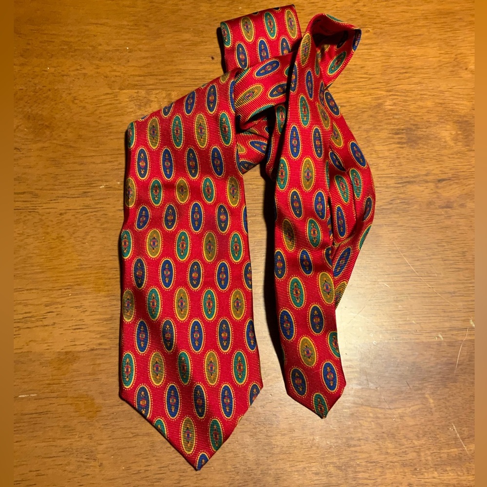 Cuffs Red Multicolor Oval Floral Motif 100% All Silk Italy Neck Tie